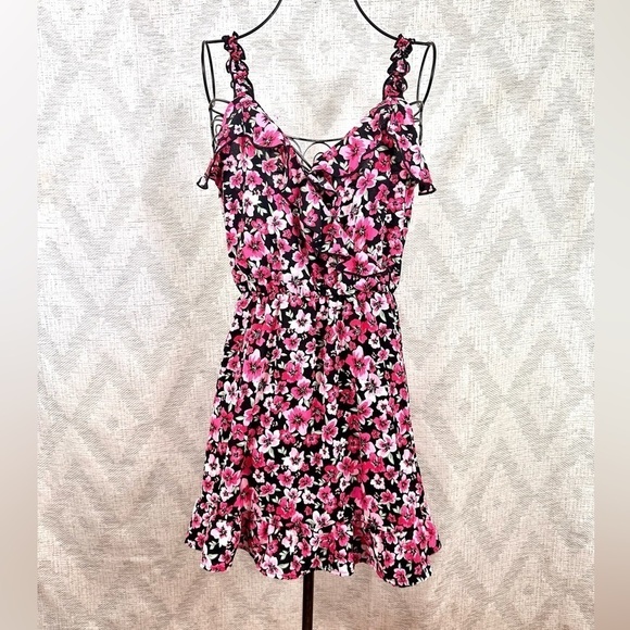 NWT divided by H&M black floral mini dress with ruffle hem size S - Picture 1 of 9